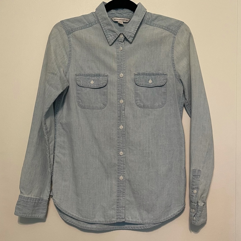 XS Light wash denim button up top